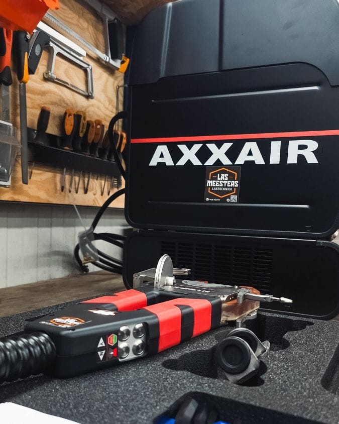 Axxair orbitaal lasapparaat voor nauwkeurig orbitaal lassen van RVS buizen bij Lasmeesters